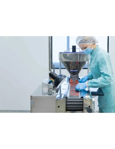 Guantes desechables de nitrilo azul sin polvo NA35 Dermik para electrónica y alimentación 2