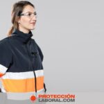 ¿Por qué el forro polar es esencial en tu equipo de protección laboral?